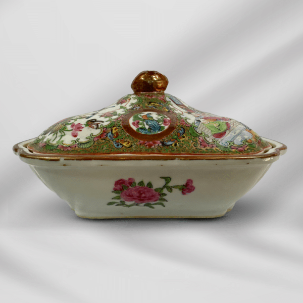 Antique Embossed Hand Painting Rose Medallion Chinese Porcelain Covered Dish Bowl Year 1900