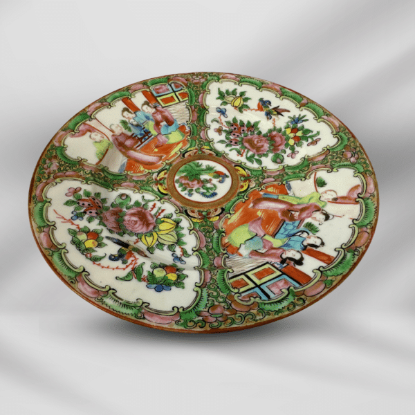 Antique Embossed Beautiful Art Hand Painting Rose Medallion Chinese Porcelain Plate Early 19th century