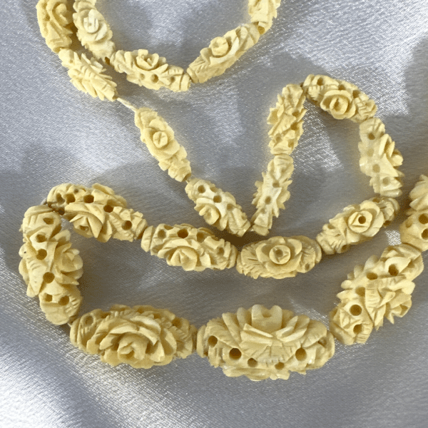 Vintage Handcraft Craved Ivory Beautiful Flower Long Necklace