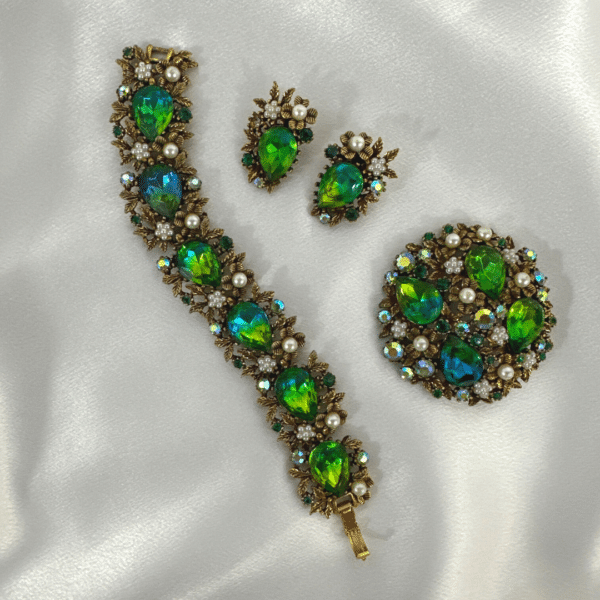 Fashion Jewelry Vintage Florenza Pearl & Green Crystal Set Of Bracelet & Brooch & Earrings
