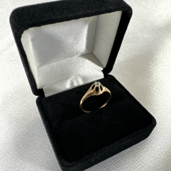 Beautiful 14K Diamond Ring For Women