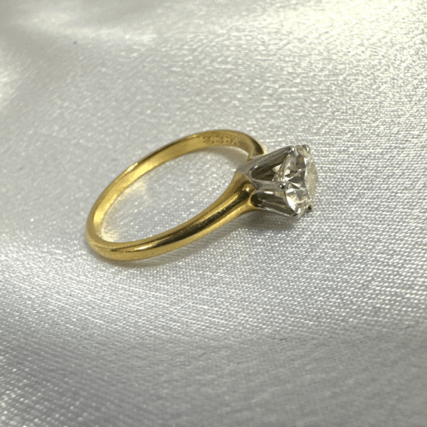 Beautiful 14K MK Diamond Ring For Women