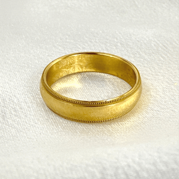 Benchmark 14K Yellow Gold 5mm Wedding Band Size 8