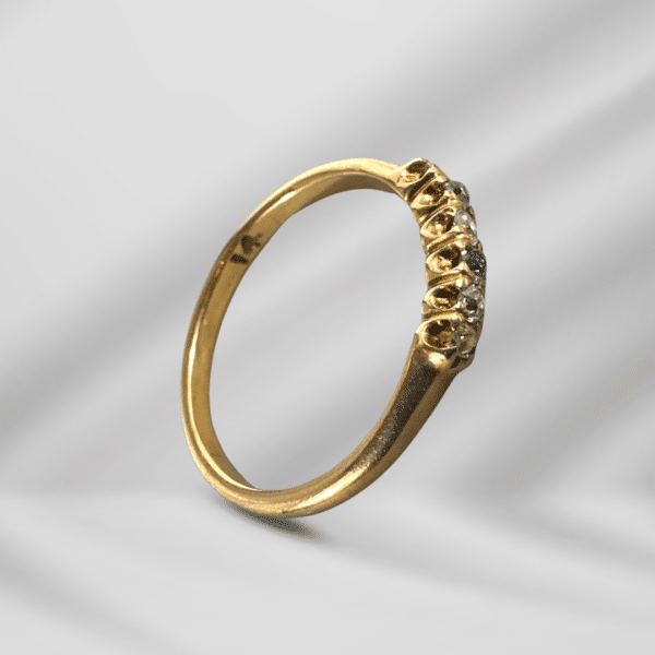 Cute 14K Gold Ring Whit Diamonds For Woman