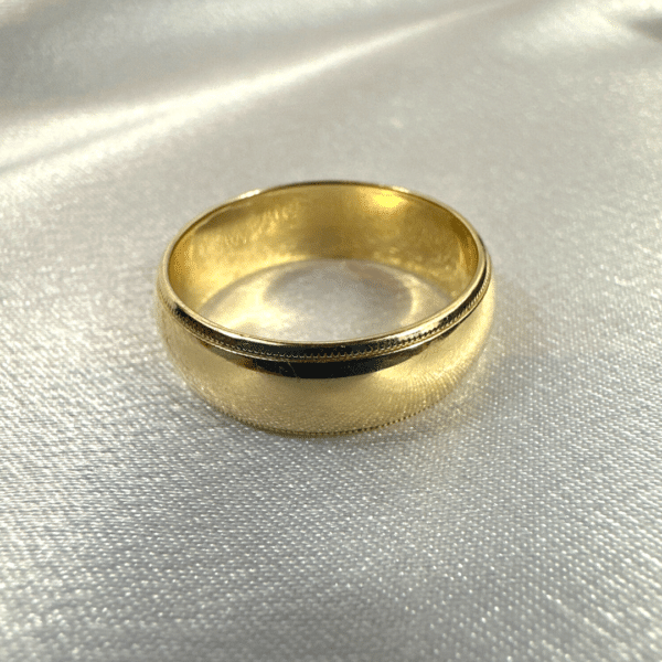 14K Yellow Gold 7mm Plain Wedding Band Size 10 For Men
