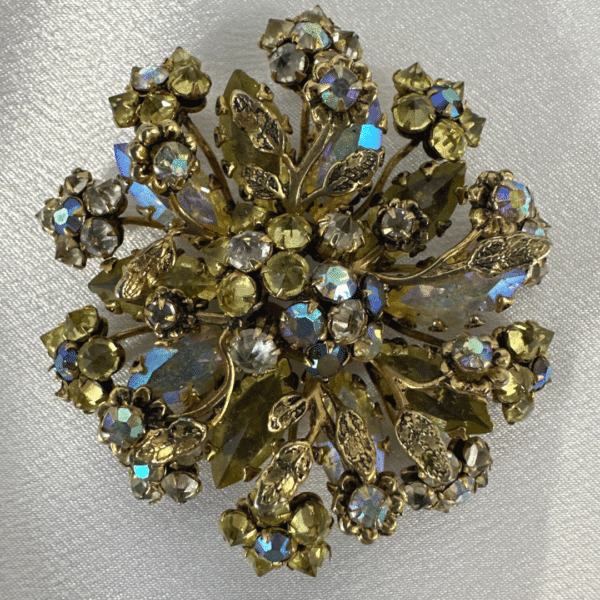 Fashion Jewelry Stylish Pendant Vintage Gold Crystal Schreiner NY. Brooch Pendant