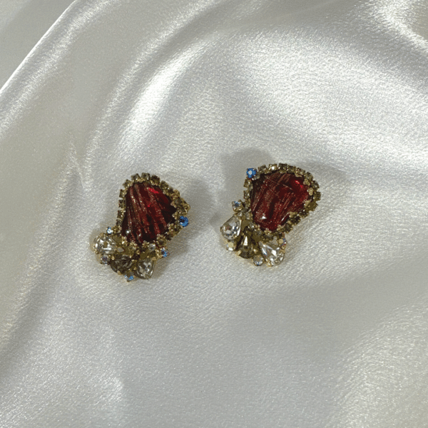 Elegant Antique Earring Vintage Hobe Earring Red Heart Crystal