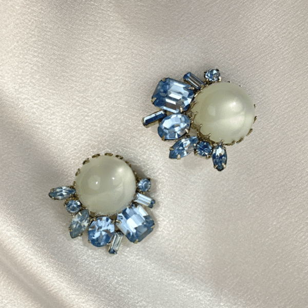 Signed Ann Vien Vintage White and Light Blue Rhinestone Clip on Earrings