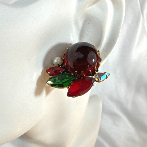 Singed Robert Vintage Beautiful Red and Green Stone Fashion Earrings Clip on