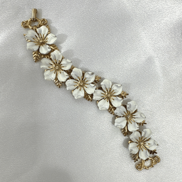Signed Trifari Dogwood Bracelet Vintage Enamel White and Gold Flower Bracelet / Fashion Bracelet