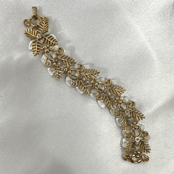 Signed Trifari Dogwood Bracelet Vintage Enamel White and Gold Flower Bracelet / Fashion Bracelet