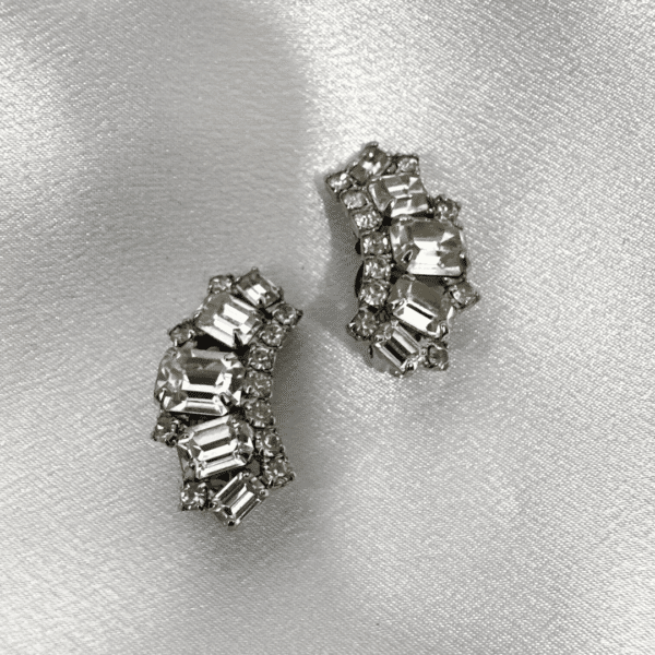 Weiss Signed Beautiful Clear Rhinestone Emerald Cut Vintage Earrings